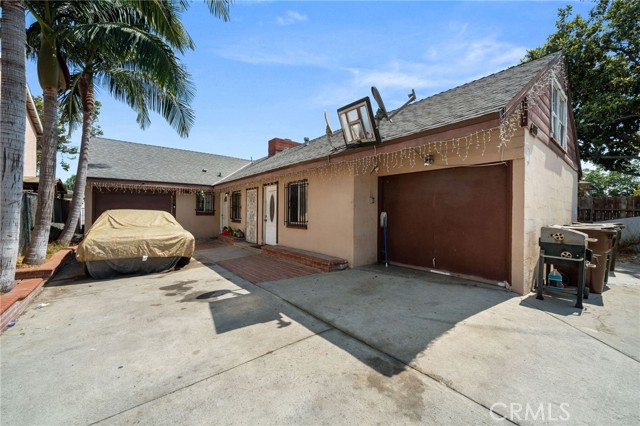 Detail Gallery Image 2 of 13 For 1033 E Poppy St, Compton,  CA 90221 - – Beds | – Baths