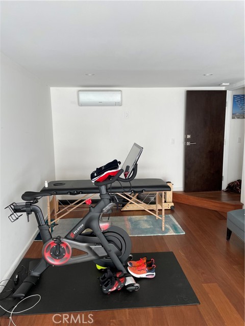 1501 Crest Drive, Manhattan Beach CA: https://media.crmls.org/medias/921f8dae-1ca1-47e1-9278-bbcb3f8f324a.jpg