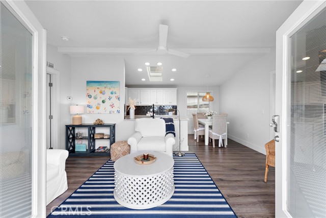 Detail Gallery Image 3 of 19 For 30802 Coast Highway #F14,  Laguna Beach,  CA 92651 - 2 Beds | 2 Baths