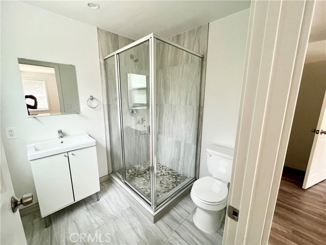 Detail Gallery Image 8 of 11 For 3945 Mountain View Ave, Pasadena,  CA 91107 - 3 Beds | 2 Baths