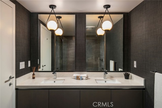 380 Cordova Street, Pasadena CA: https://media.crmls.org/medias/922075c7-a5f2-4ae0-a400-4faa5836c30e.jpg