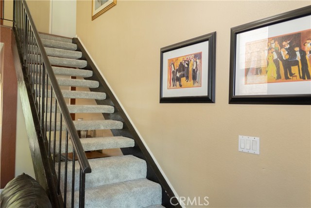 11537 Mount Hood Court, Rancho Cucamonga CA: https://media.crmls.org/medias/9220af6a-44be-4aee-9a4e-48ac123e8ee8.jpg