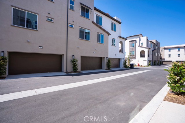 Detail Gallery Image 34 of 38 For 8444 Milk Thistle, Chino,  CA 91708 - 4 Beds | 4 Baths