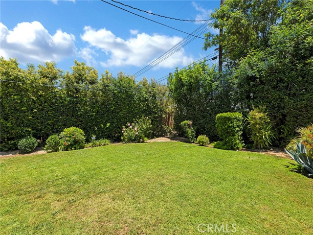 11122 Yolanda Avenue, Porter Ranch CA: https://media.crmls.org/medias/922120fd-dd97-4505-a5f9-585507de22df.jpg