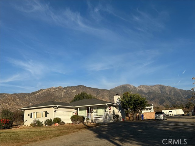 Detail Gallery Image 2 of 23 For 10697 Fremont St, Yucaipa,  CA 92399 - 2 Beds | 2 Baths