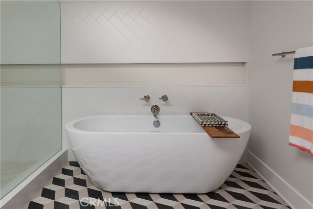 Detail Gallery Image 20 of 34 For 1465 Eastwind Cir, Westlake Village,  CA 91361 - 3 Beds | 2 Baths