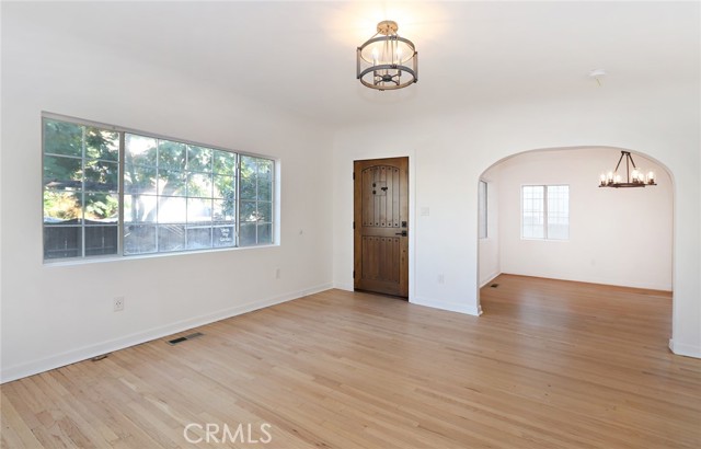 Image 6 of 71 For 1361 Armadale Avenue