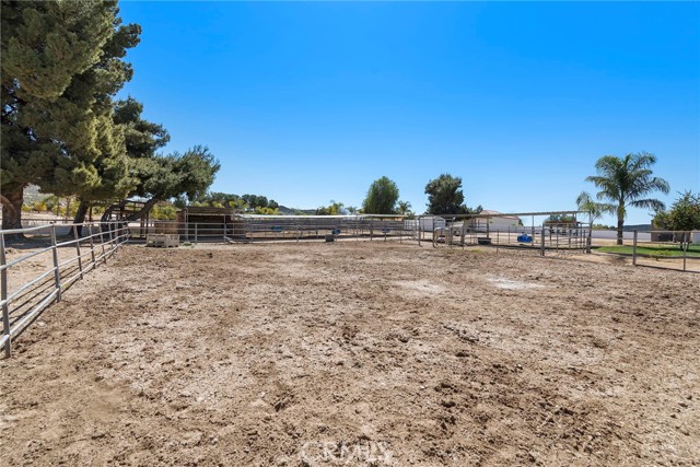 Detail Gallery Image 43 of 66 For 40015 Vista Rd, Hemet,  CA 92543 - 4 Beds | 3 Baths