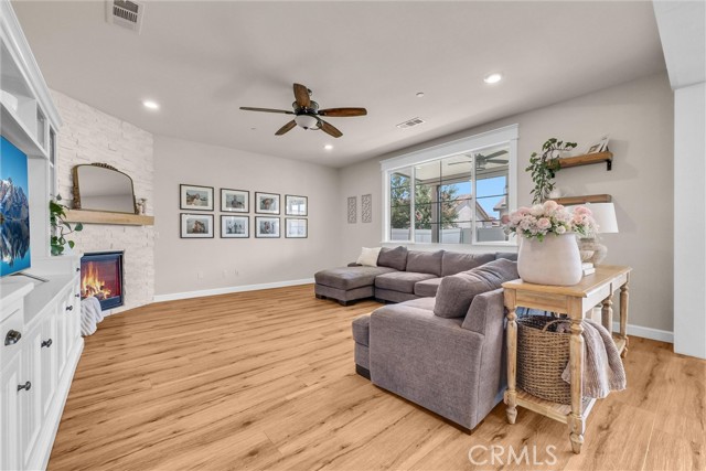 Detail Gallery Image 3 of 34 For 18123 Corktree Dr, San Bernardino,  CA 92407 - 4 Beds | 3 Baths