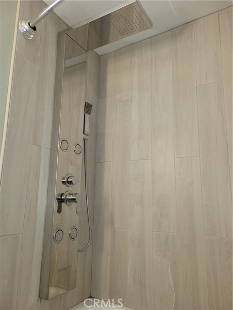 7161 N Atlantic Place, Long Beach CA: https://media.crmls.org/medias/9221d64e-6fae-4b3c-9ab9-0d6a4ea3bace.jpg