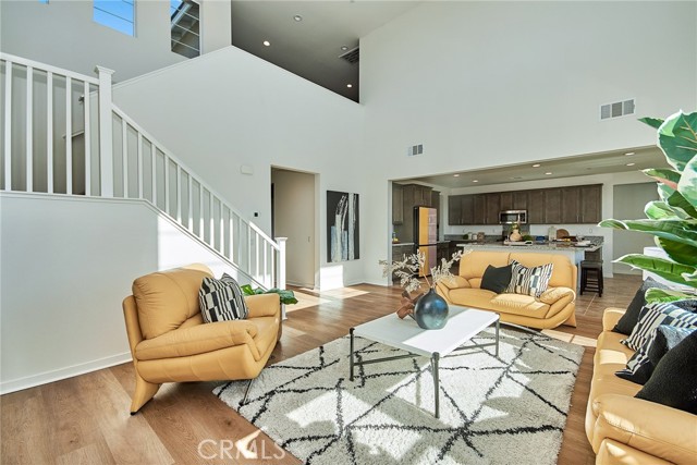 Detail Gallery Image 8 of 44 For 34955 S Serano Sq, Yucaipa,  CA 92399 - 5 Beds | 4 Baths