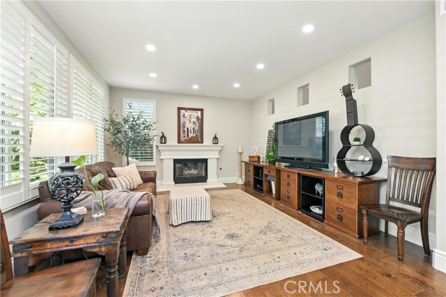 Detail Gallery Image 17 of 63 For 4304 Timberdale Rd, Moorpark,  CA 93021 - 4 Beds | 2/1 Baths