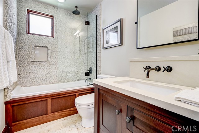 Detail Gallery Image 29 of 44 For 436 32nd St., Manhattan Beach,  CA 90266 - 4 Beds | 4 Baths