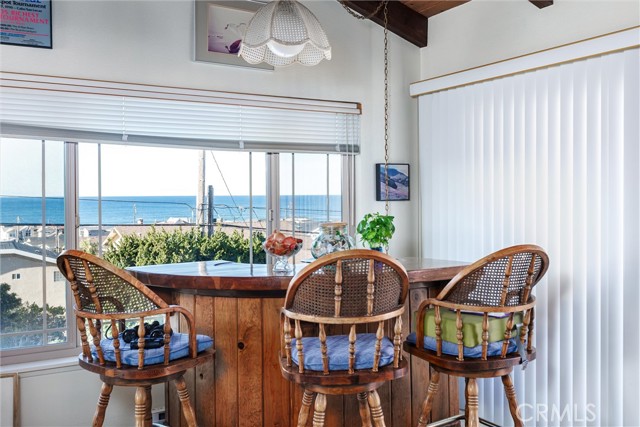 Detail Gallery Image 5 of 44 For 2023 Circle, Cayucos,  CA 93430 - 5 Beds | 3 Baths