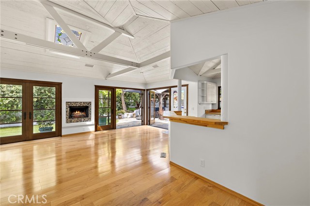 490 Agate, Laguna Beach CA: https://media.crmls.org/medias/92245595-ef62-4780-a8f0-7d7d779c9837.jpg