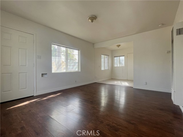 Image 2 of 18 For 3855 Locust  