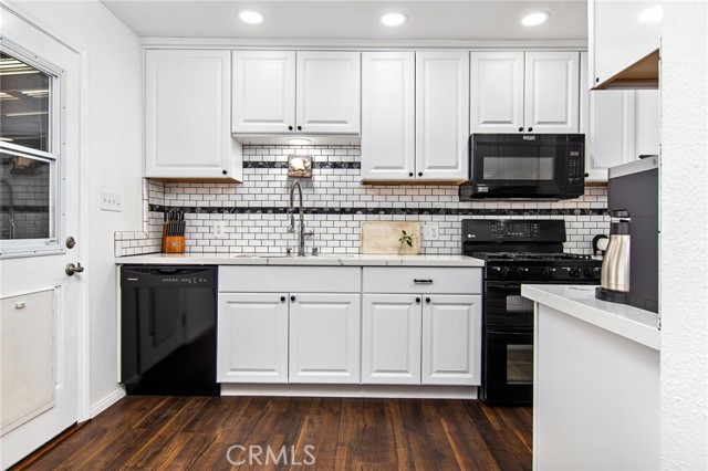 Detail Gallery Image 11 of 42 For 819 Capistrano Drive, Oceanside,  CA 92058 - 3 Beds | 1 Baths