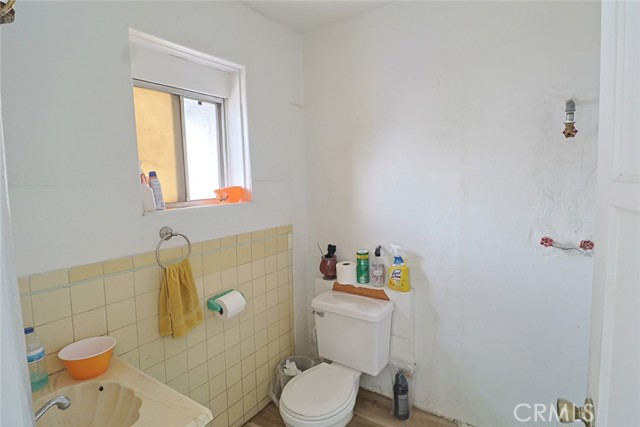 8005 Oleander, Fontana CA: https://media.crmls.org/medias/92265ce7-5189-4c09-88e3-567fcef10c1d.jpg