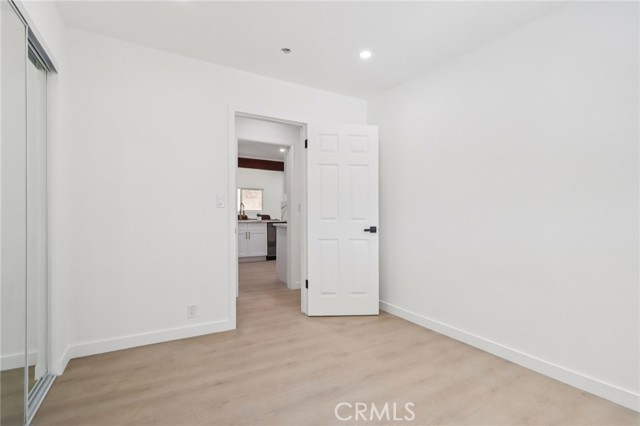 11060 Vanda Way, Shadow Hills CA: https://media.crmls.org/medias/92272578-8437-491b-ae18-75dcb3a1e909.jpg