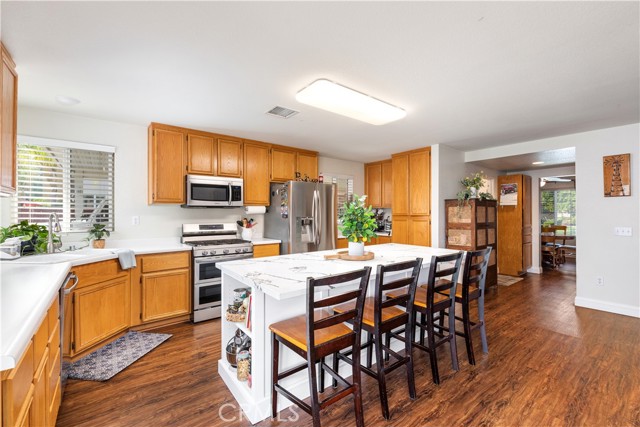 Detail Gallery Image 12 of 39 For 27478 Sierra Madre Dr, Murrieta,  CA 92563 - 4 Beds | 3 Baths