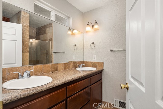 Detail Gallery Image 18 of 46 For 12680 Pinehurst Trl, Victorville,  CA 92395 - 3 Beds | 2 Baths