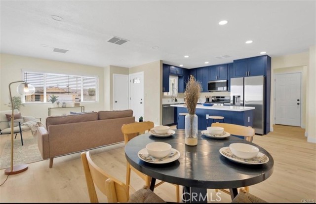 Detail Gallery Image 6 of 31 For 351 Armory, Barstow,  CA 92311 - 4 Beds | 3 Baths