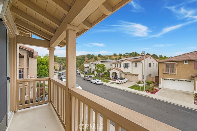 13 Arborside Way, Mission Viejo CA: https://media.crmls.org/medias/92276dbf-2f22-4be1-9b08-e59900a2e7b2.jpg