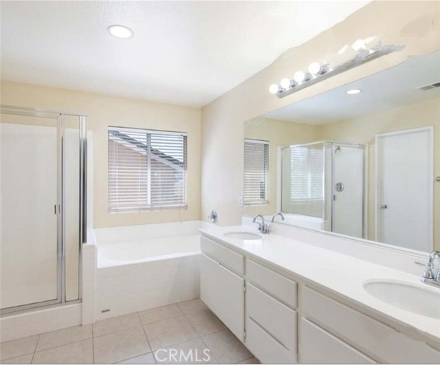 42135 Chestnut Drive, Temecula CA: https://media.crmls.org/medias/9227fdbc-13a3-41cd-beda-5c0eb57f1a4c.jpg