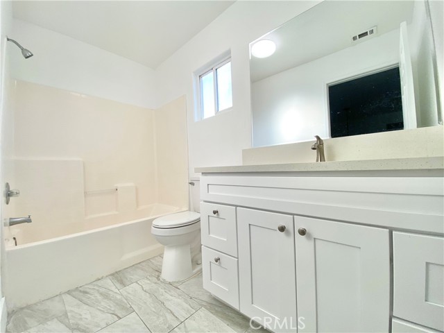 Detail Gallery Image 18 of 28 For 17048 Monaco Dr, Victorville,  CA 92395 - 4 Beds | 2/1 Baths