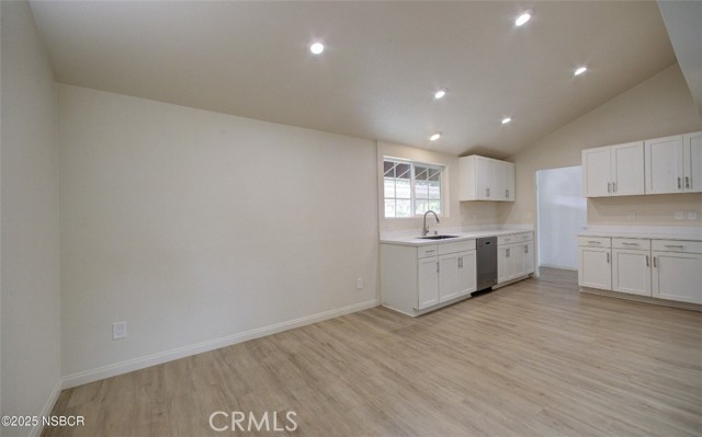 Detail Gallery Image 2 of 20 For 913 Armstrong Ave, Santa Maria,  CA 93454 - 4 Beds | 3 Baths