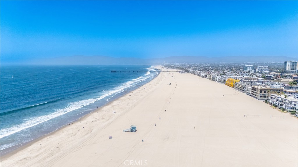 https://media.crmls.org/medias/92289498-2e1c-4ef9-8423-75d1b4b56d5d.jpg?preset=X-Large