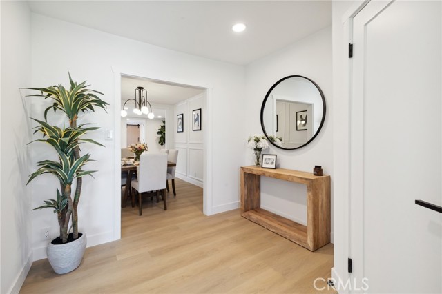6105 Bellingham Avenue, North Hollywood CA: https://media.crmls.org/medias/9229288b-7d56-4c53-8779-90d7c5e4912e.jpg