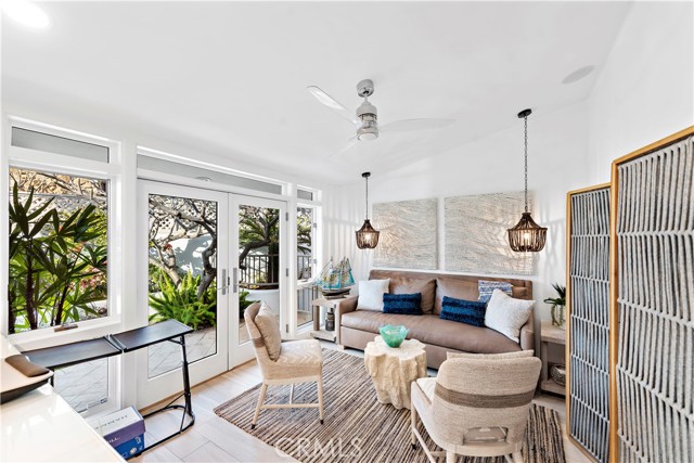 Detail Gallery Image 21 of 71 For 594 Cliff Dr, Laguna Beach,  CA 92651 - 4 Beds | 3 Baths