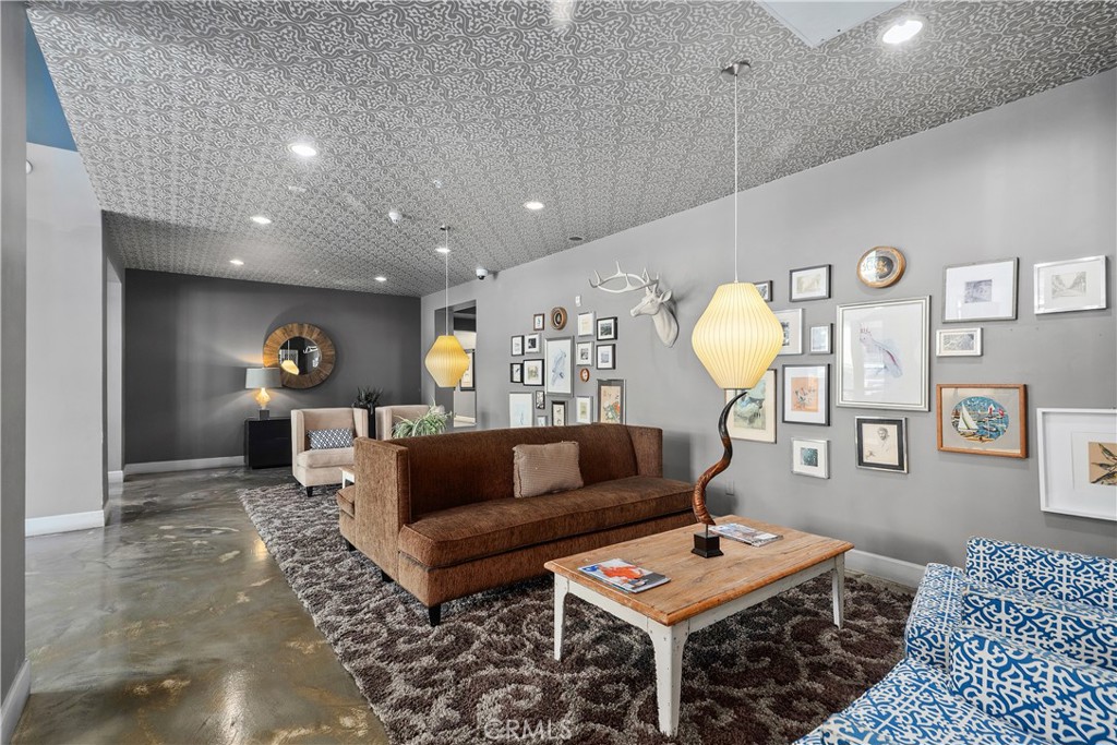 MLS #OC25242083 image #35