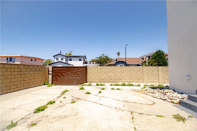 2101 Arlington Avenue, Los Angeles CA: https://media.crmls.org/medias/9229d7f9-88c2-4dff-81f8-21bf9a5f4f6c.jpg
