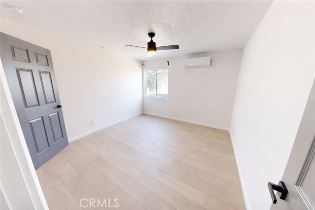 Detail Gallery Image 11 of 13 For 5637 Redwood #B,  Palmdale,  CA 93551 - 2 Beds | 1 Baths
