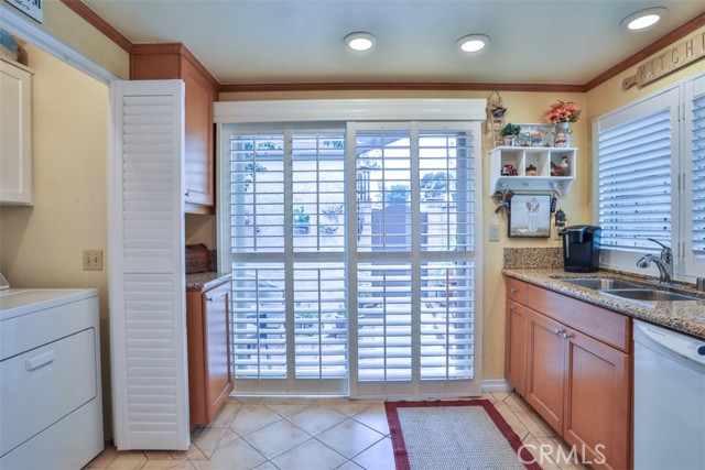 9793 Louise Way, Rancho Cucamonga CA: https://media.crmls.org/medias/922a7965-e140-4c4d-8241-098b72b9ec8d.jpg