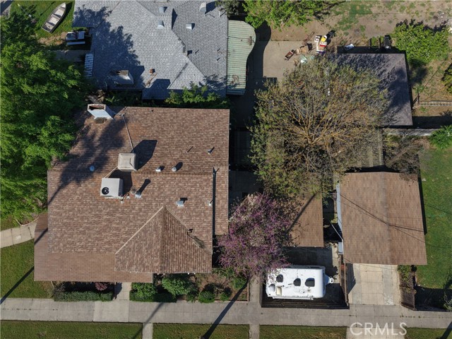 Detail Gallery Image 2 of 48 For 3463 E Kerckhoff, Fresno,  CA 93702 - 4 Beds | 2 Baths