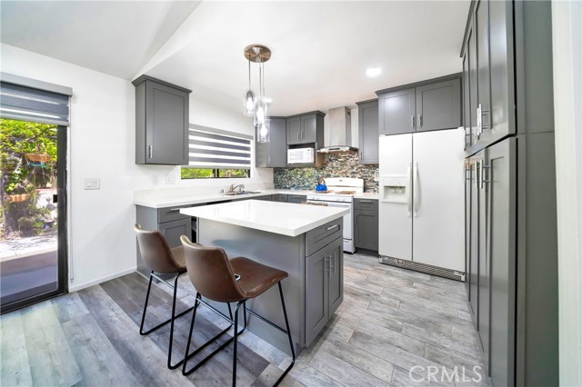Detail Gallery Image 12 of 37 For 7035 Jon Allan Dr, North Hollywood,  CA 91605 - 3 Beds | 2 Baths