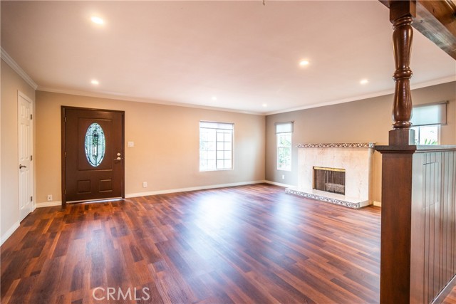 870 North Alexandria Avenue photo 3