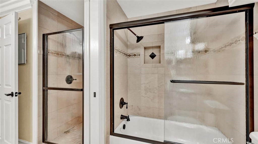 MLS #OC25224634 image #13