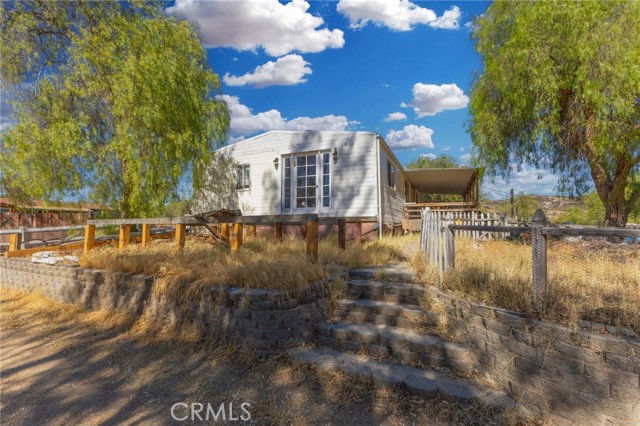 45479 Sheeps Foot Road, Aguanga CA: https://media.crmls.org/medias/922bbb9d-3f6a-4ff4-8723-8f72fe09c3a7.jpg