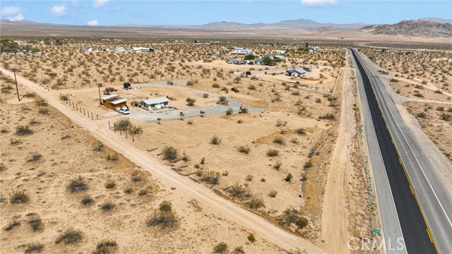 5924 Old Woman Springs Road, Johnson Valley CA: https://media.crmls.org/medias/922bcf14-6464-4394-b8d6-fc31cb2c8c4e.jpg