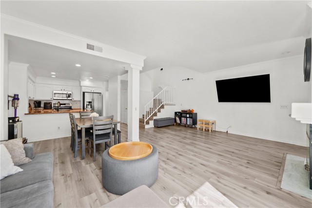 Detail Gallery Image 2 of 33 For 18122 Flynn Dr #3106,  Canyon Country,  CA 91387 - 2 Beds | 3 Baths