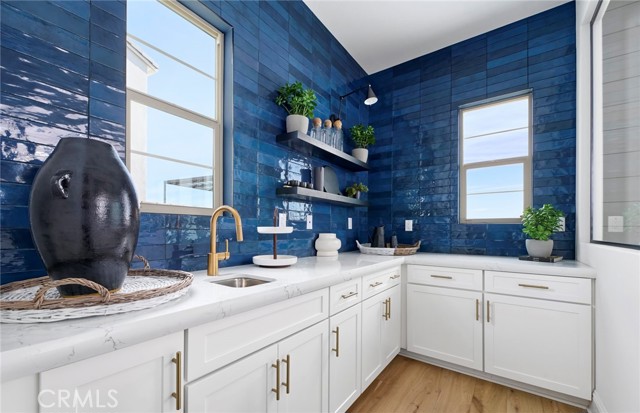 Detail Gallery Image 5 of 29 For 21156 Poema Pl, Chatsworth,  CA 91311 - 5 Beds | 5/2 Baths