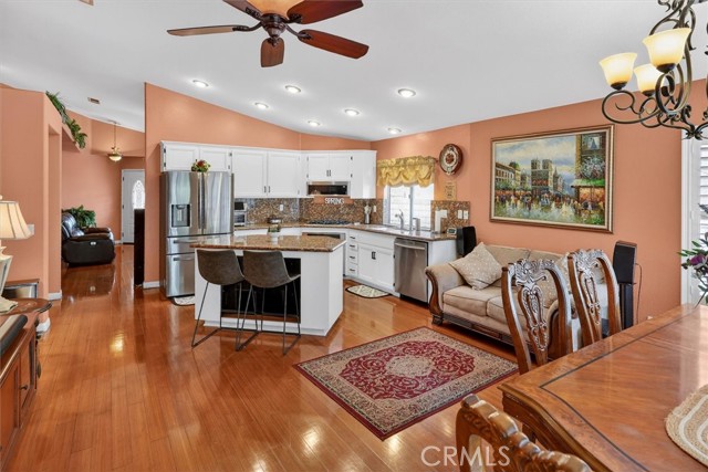 Detail Gallery Image 10 of 34 For 25845 Anderson Ln, Stevenson Ranch,  CA 91381 - 3 Beds | 2 Baths