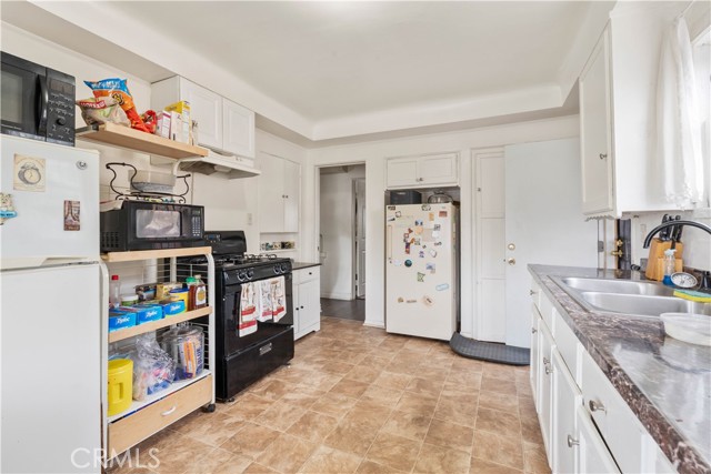 11204 Alvaro Street, Los Angeles CA: https://media.crmls.org/medias/922d60da-515a-4a00-a1cf-9226d70c47c0.jpg