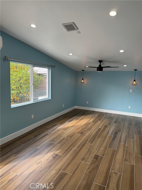 Detail Gallery Image 8 of 18 For 6439 1/2 Graves Ave, Lake Balboa,  CA 91605 - 0 Beds | 1 Baths