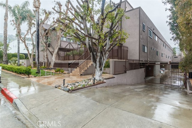 Detail Gallery Image 1 of 1 For 1118 E Palmer Ave #209,  Glendale,  CA 91205 - 1 Beds | 1 Baths