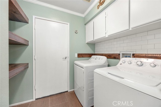 27509 Colt Drive, Corona CA: https://media.crmls.org/medias/922ec0c1-48de-450d-9a79-7fa3fc839294.jpg